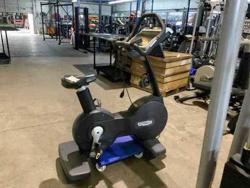 Technogym Excite+ Nouveau vélo visioweb Home Trainer