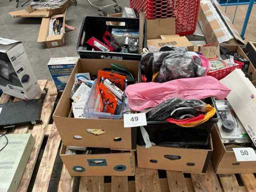 Partij diverse muziektoebehoren