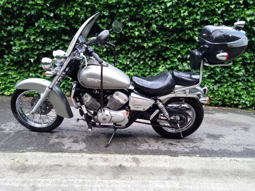 honda - shadow - Motocicletta