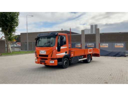 cb04d8a0-d399-408c-9154-b3e9aa053c7b.mp4