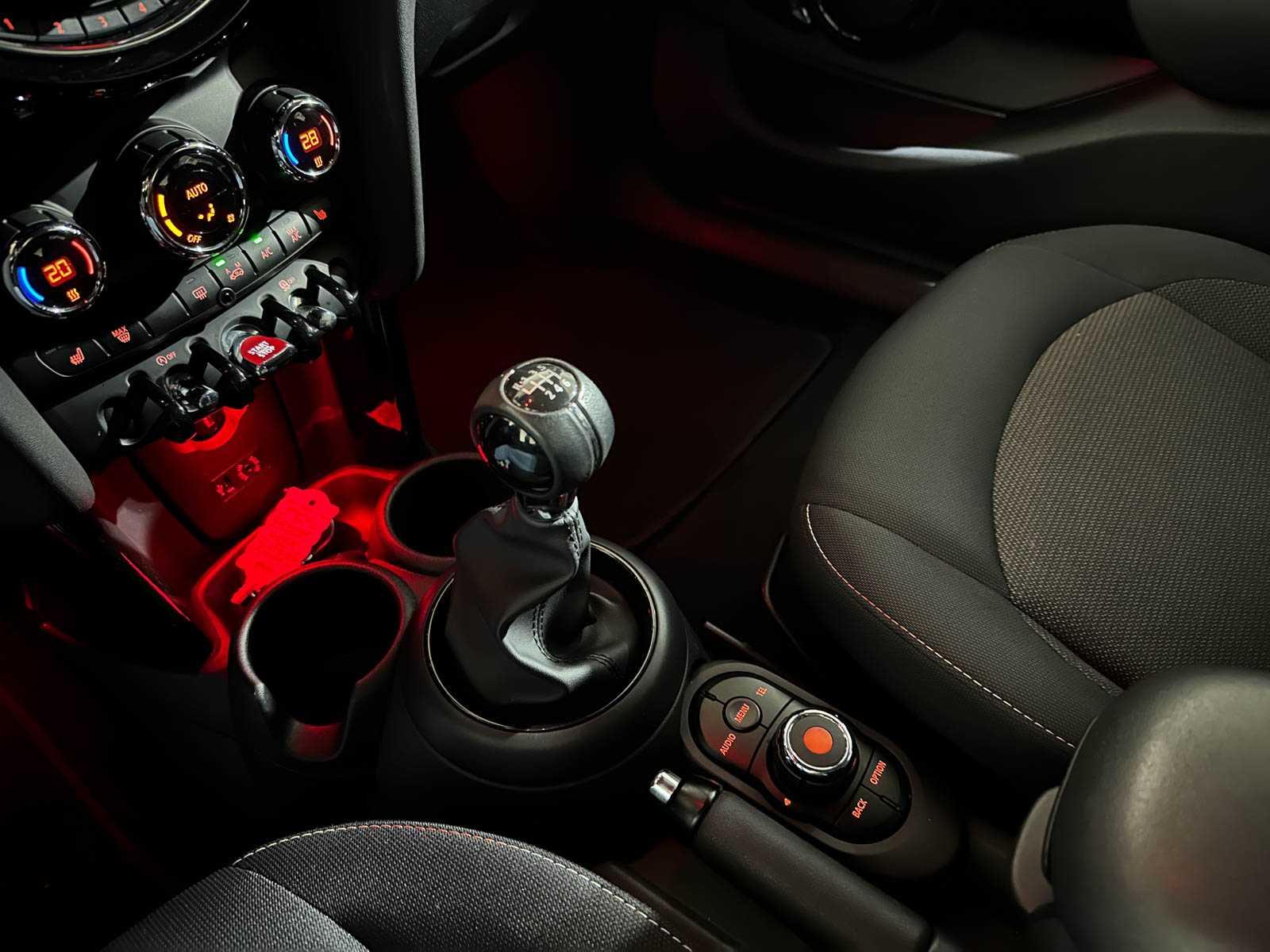  Mini Cooper 1.5 136hp 2014, J-119-RV