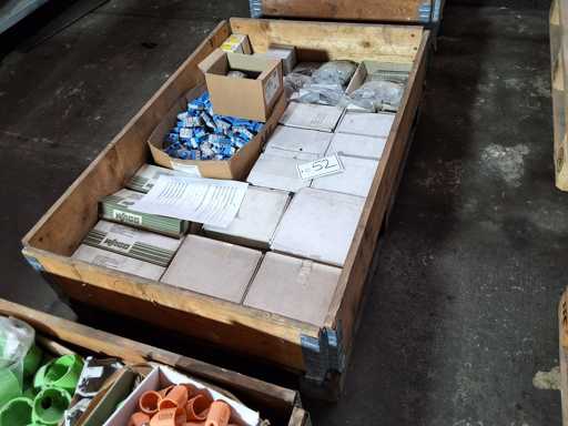   Palette mit Elektroinstallationsmaterial WAGO + Klauke + Schlegel