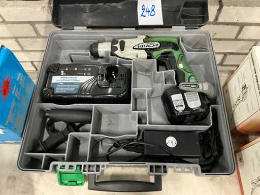 Ma?in? de g?urit cu percu?ie Hitachi DH 14DL