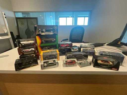 Lot Miniature Car