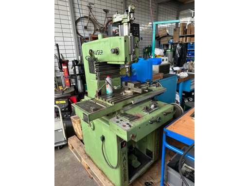 Hauser - 3BA - Universal Milling Machine