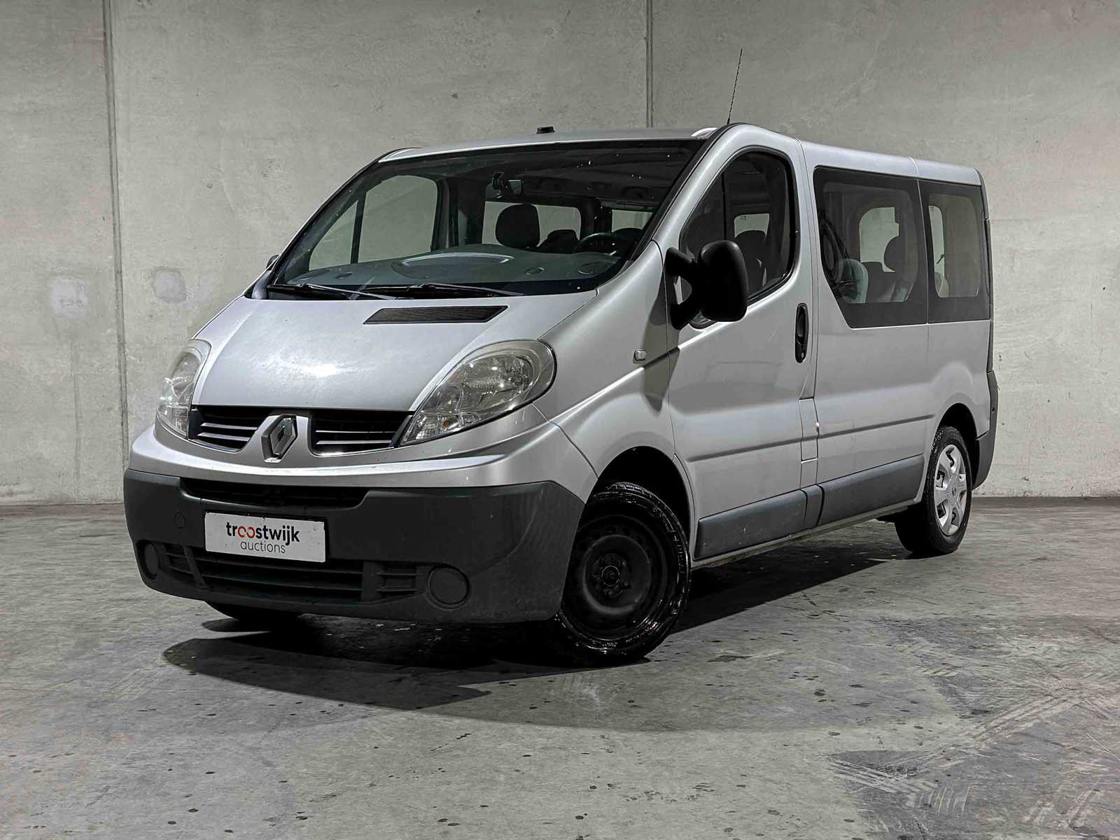 Renault Trafic Passenger 2.0 dCi T27 Authentique 9-Seater 90hp 2011, 53-RTV-9