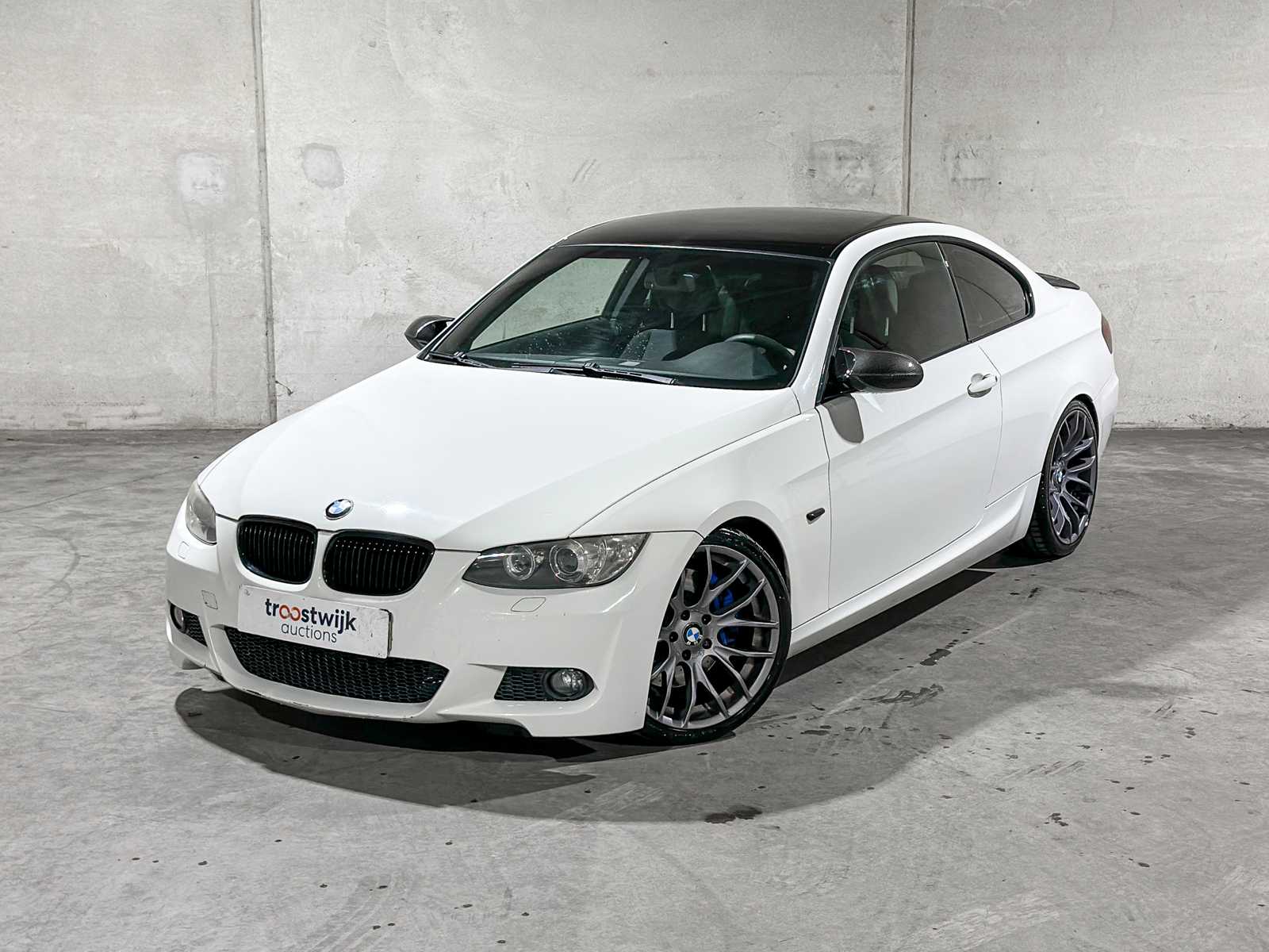 BMW 335i Executive M-Sport 306hp 2007 3-Series Coupe, RJ-584-B (Manual)