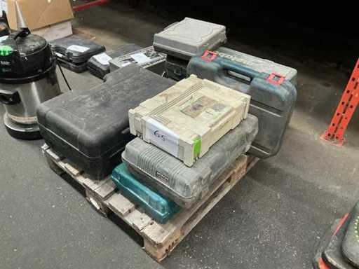 Various machine cases (8x)