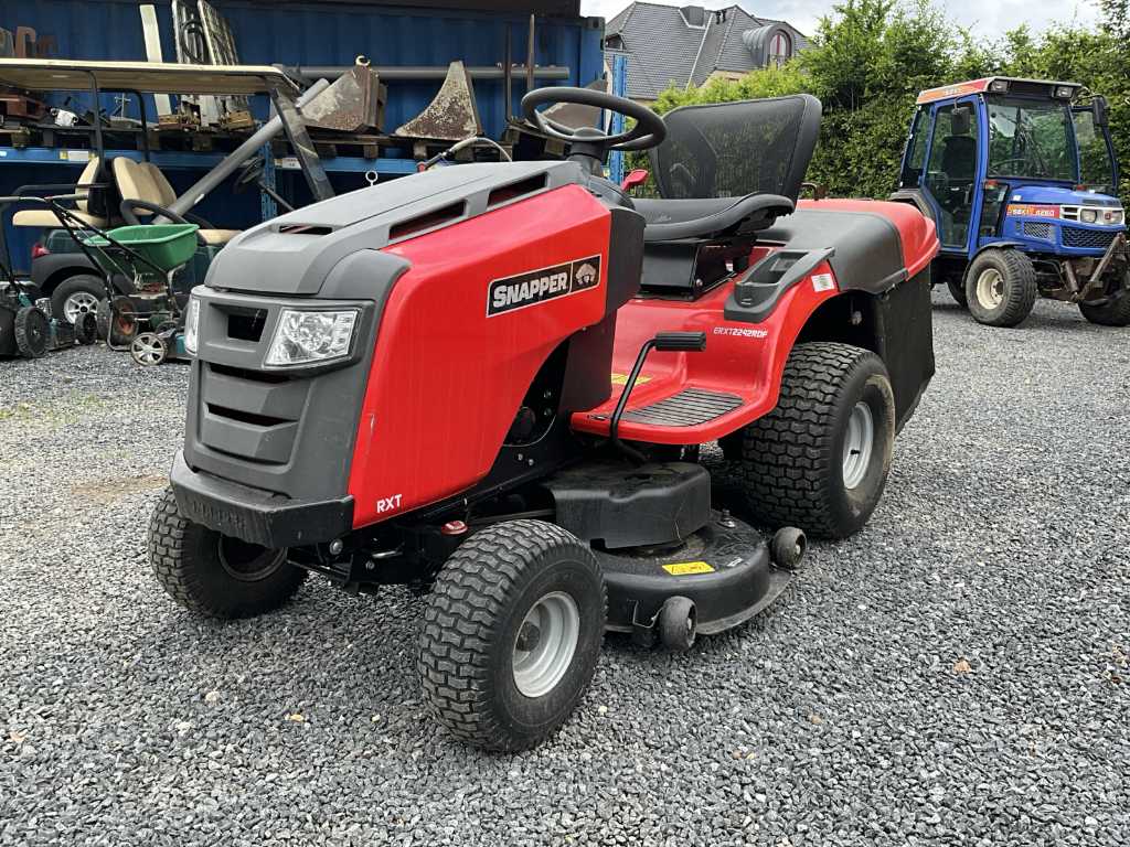 2012 Snapper ERXT 2242RDF Tracteur de pelouse autoportant