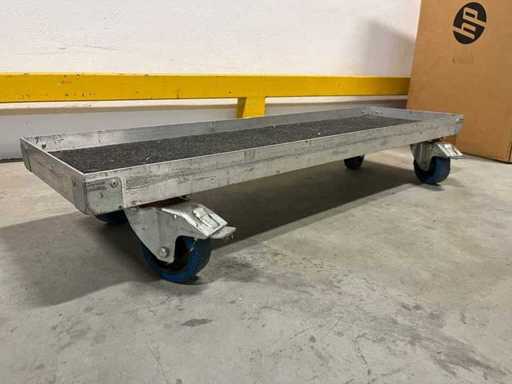 - Roller board con bluewheels per flight case