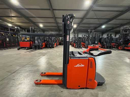 2020 Service + UVV 12/2026 Linde L12AP 1,200kg Triplex 426cm pallettruck Ant 2,869 uur