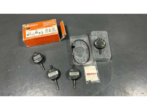 Zestaw 4 cyfrowych komparatorów Mitutoyo ABSOLUTE ID-C112AB MITUTOYO 543-260B