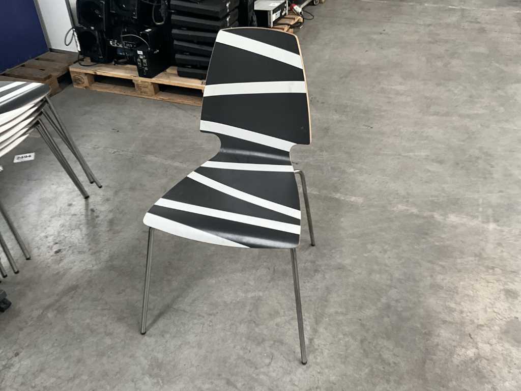 6 stackable ZEBRA chairs