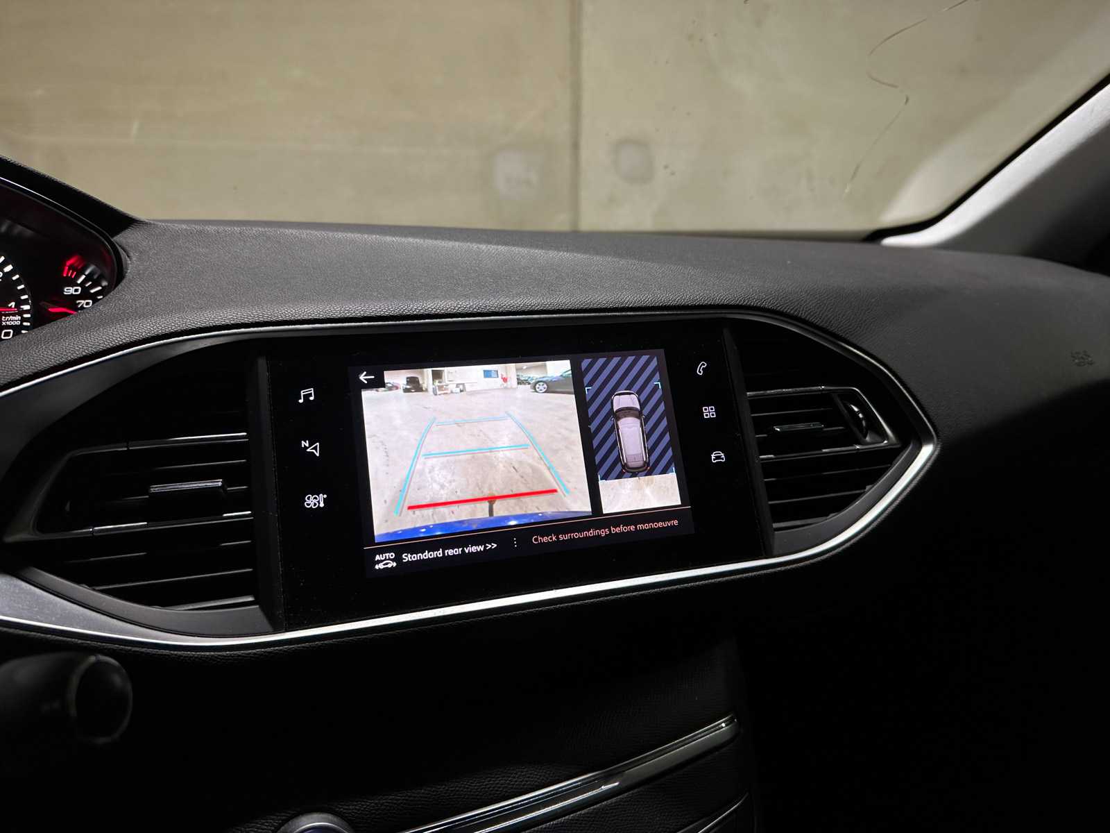 Peugeot 308 SW 1.2 PureTech Blue Lease Premium 5D 131pk 2020 (Origineel-NL), H-199-PD