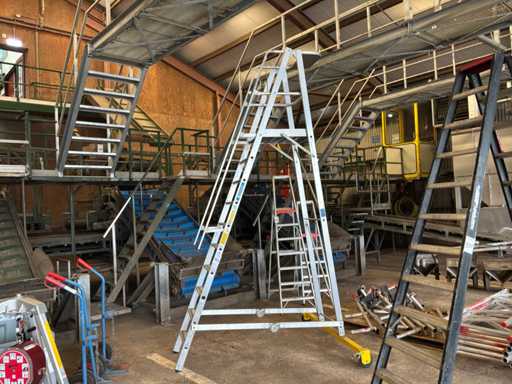 2015 Zarges Z600 Treppen