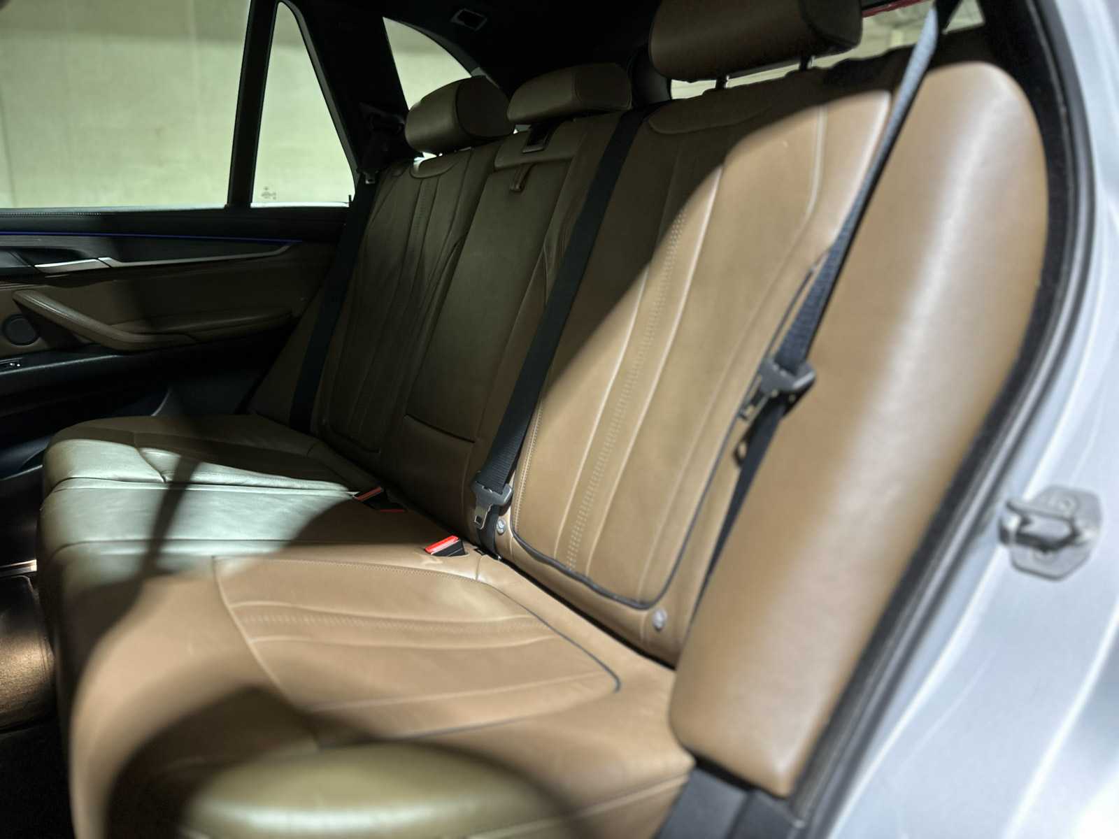 BMW xDrive40e iPerformance High Executive -individual- F15 313pk 2016, R-711-DS