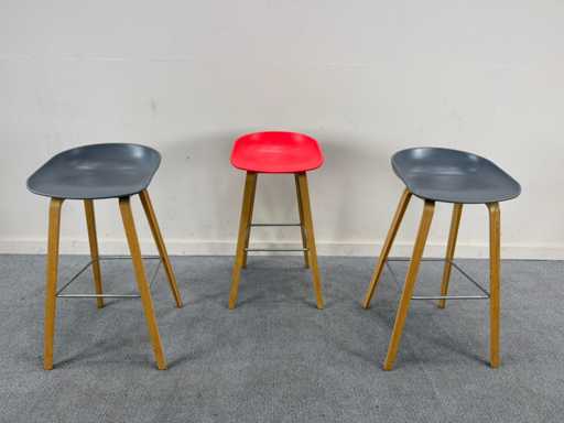 HAY - - Barkruk (3x)