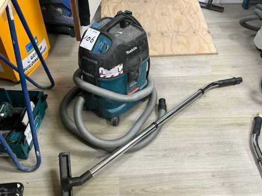 Aspirateur industriel Makita 446L