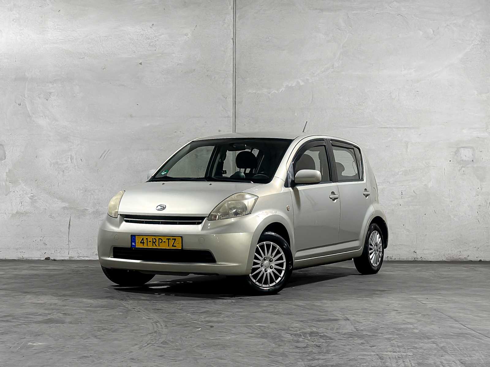 Daihatsu Sirion 2 1.3-16V Comfort 90pk 2005 (Origineel-NL) Automaat, 41-RP-TZ