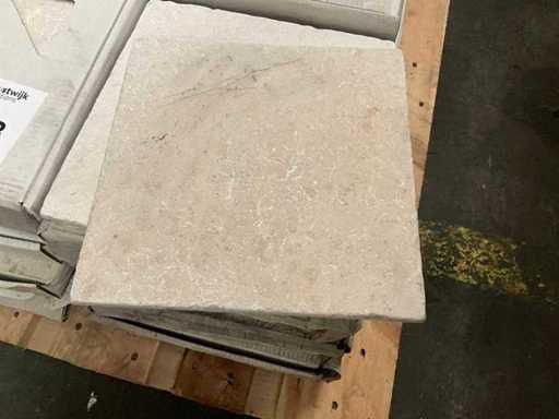 Piastrelle in pietra naturale