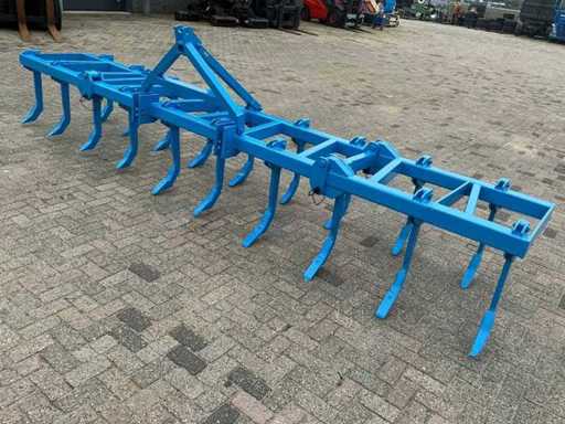 Cultivator