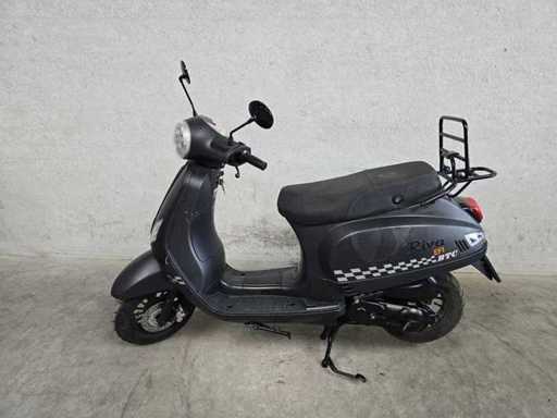 BTC - Mustache Scooter - Riva - Moped 4T 25km versiunea dzg93x