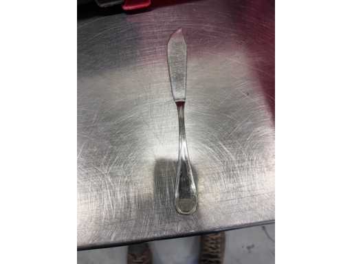 Fish knife