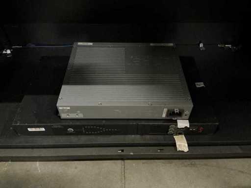 Przełącznik Juniper i APC by schneider (2x)
