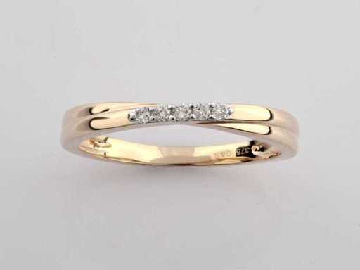 9 KT Yellow gold Ring With Natural Diamond