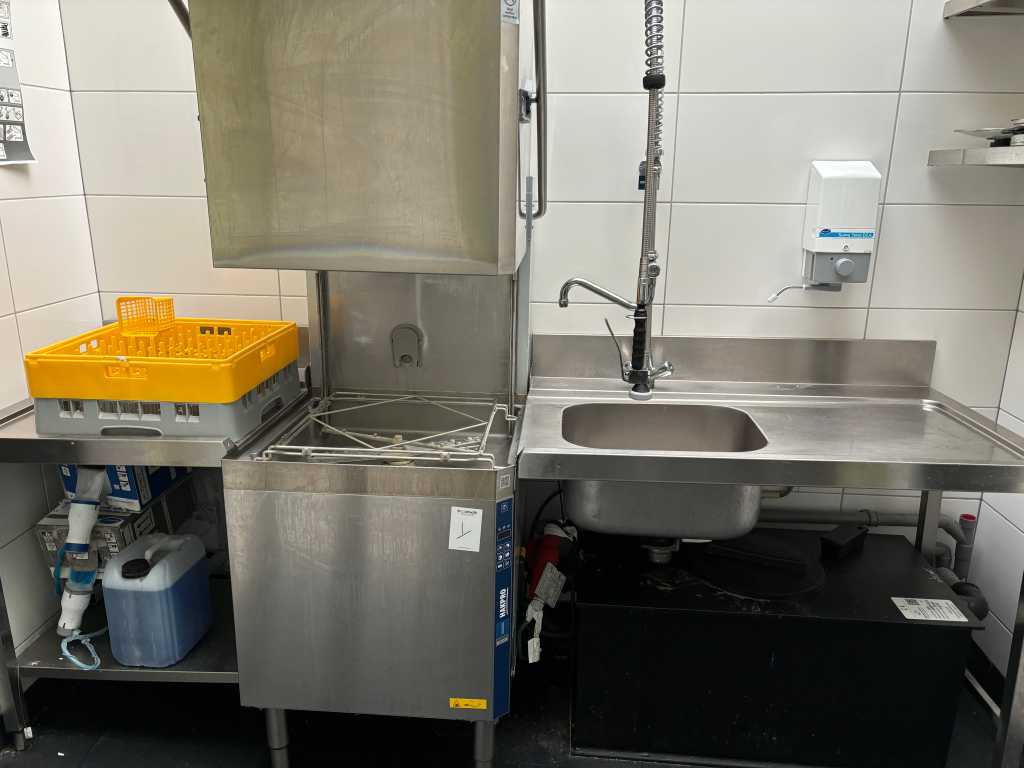 Mașină de spălat vase Hakpro cu masă de alimentare și descărcare
