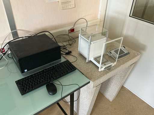 Mettler Toledo AX205 Balance