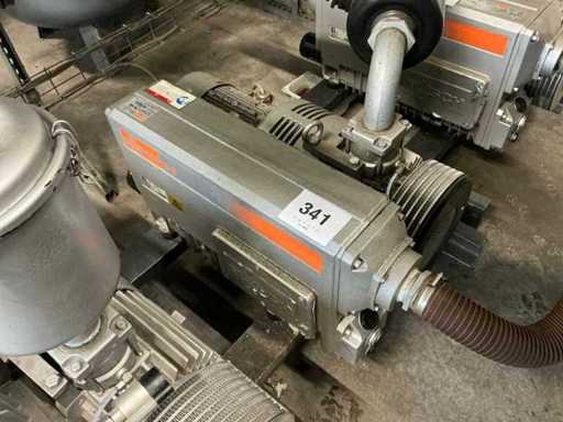 Busch RA 0160 D 561 QLXX Vacuum Pump