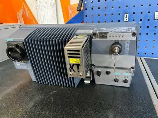 Przetwornik częstotliwości Siemens 6SL3511-1PE17-5AM0 (3x)