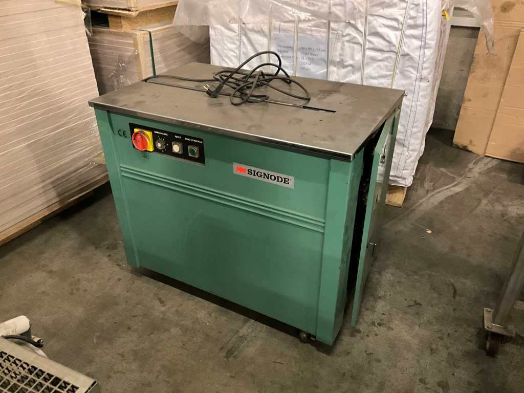 2004 Signode MST CE Strapping machine