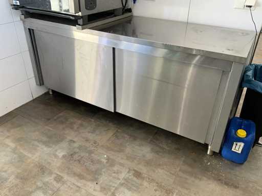 RVS werkbank met schuifdeuren