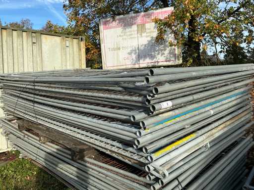 BP Construction fence with block (22x)