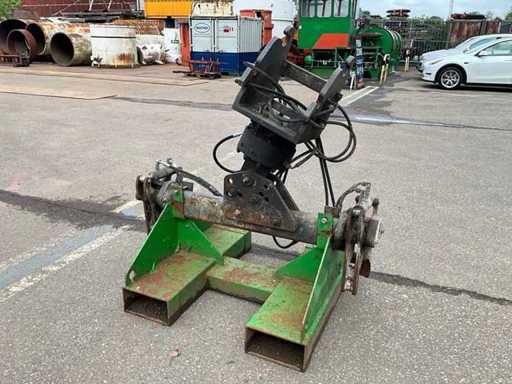 Hydraulic rod/tube manipulator (CW10)