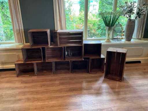 Wooden boxes (14x)