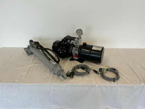 Pomp? hidraulic? Zoebl MC4 2019 cu cilindru (neutilizat?)