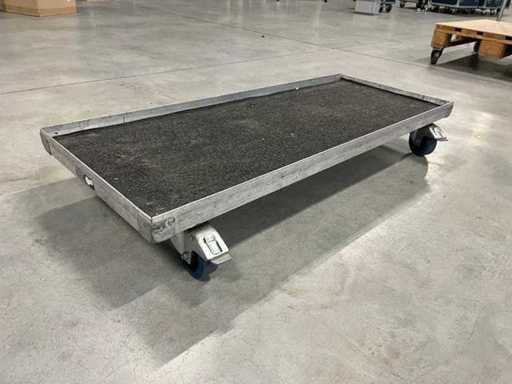 - Roller board con bluewheels per flight case