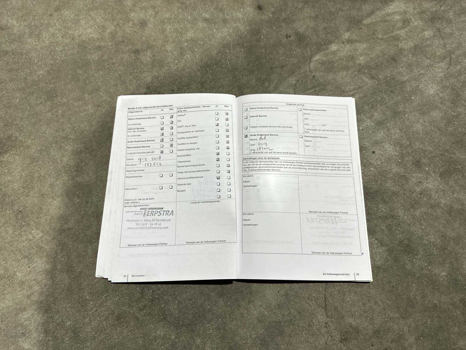 Volkswagen Tiguan 2.0 TDI Sport&&Style 4Motion 140pk 2011 (Origineel-NL), 74-PNH-9