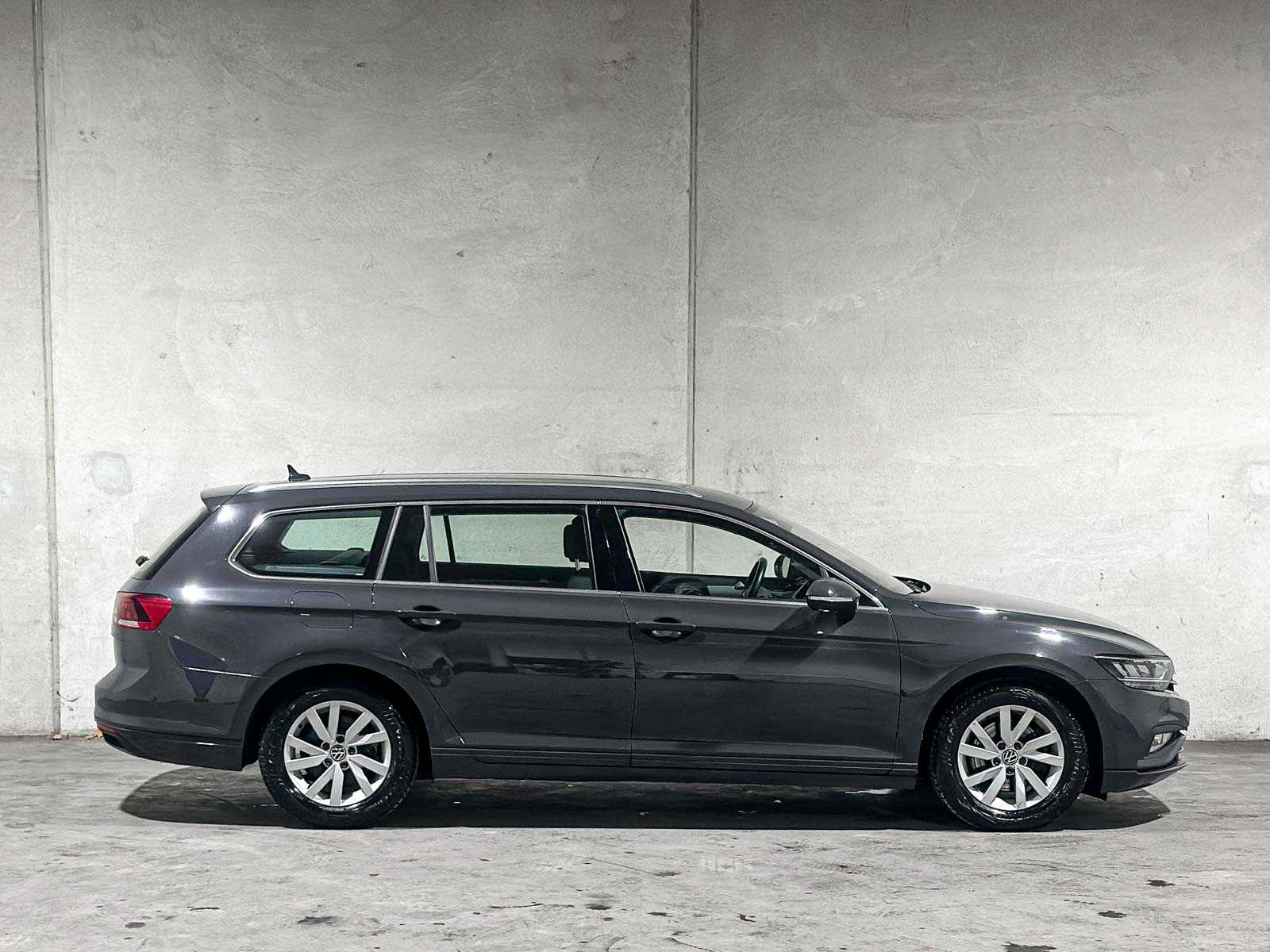 Volkswagen Passat Variant 1.5 TSI Business 150pk 2020 (Origineel-NL+1e eignaar), J-046-XK