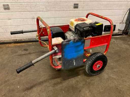 Pramac E4000 Power Generator