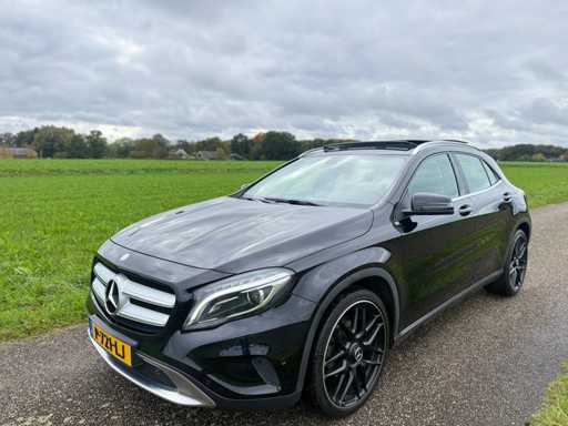 Mercedes-Benz - 2015 - GLA-klasse - 180 - P-721-LJ