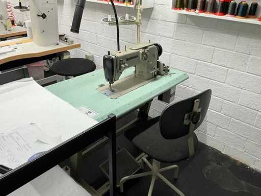 BERNINA 217 Industriële naaimachine