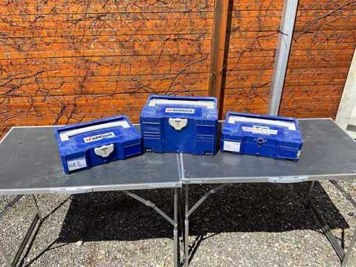 Bernese hole saw and empty suitcases (3x)