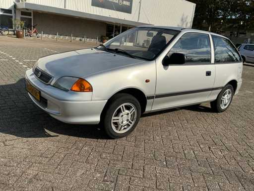 2002 Suzuki Swift Voiture de tourisme