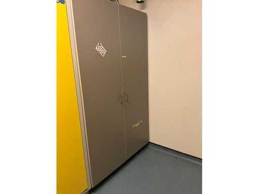Armoire