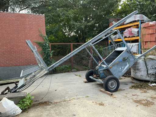 1990 Construction hoist galvanized steel 10M