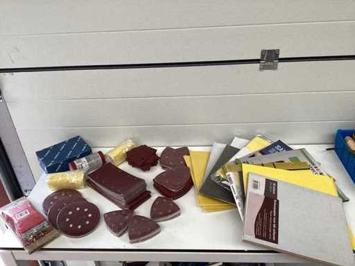 Batch of sandpaper Painting tools